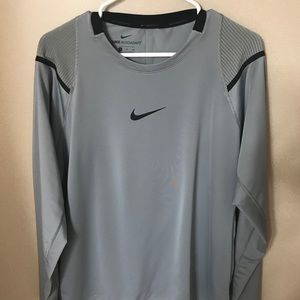 Nike Aeroadapt training shirt